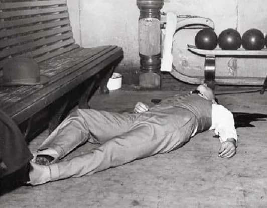 Guns & Roses: Chicago's Bloody Valentines
