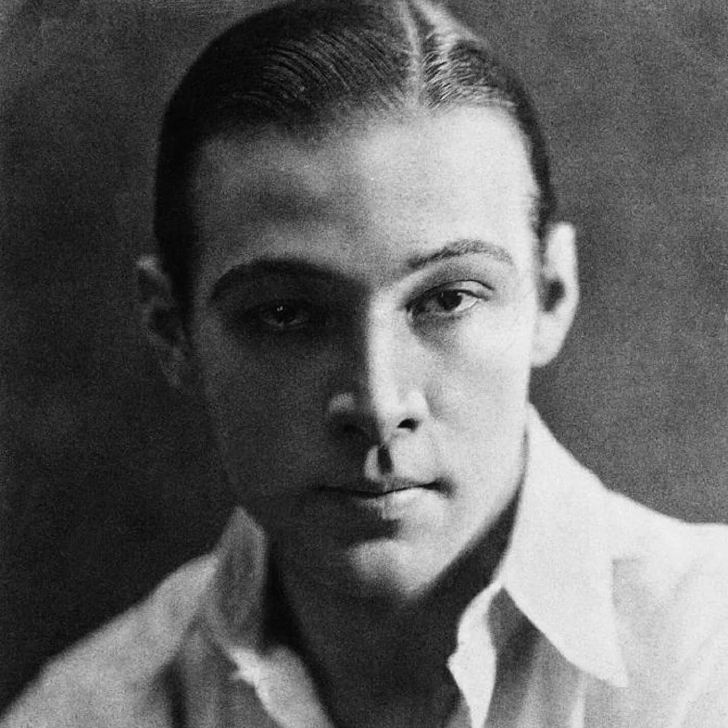 Los Angeles Ghosts - The Spirit of Hollywood's First Sex Symbol Rudolph Valentino