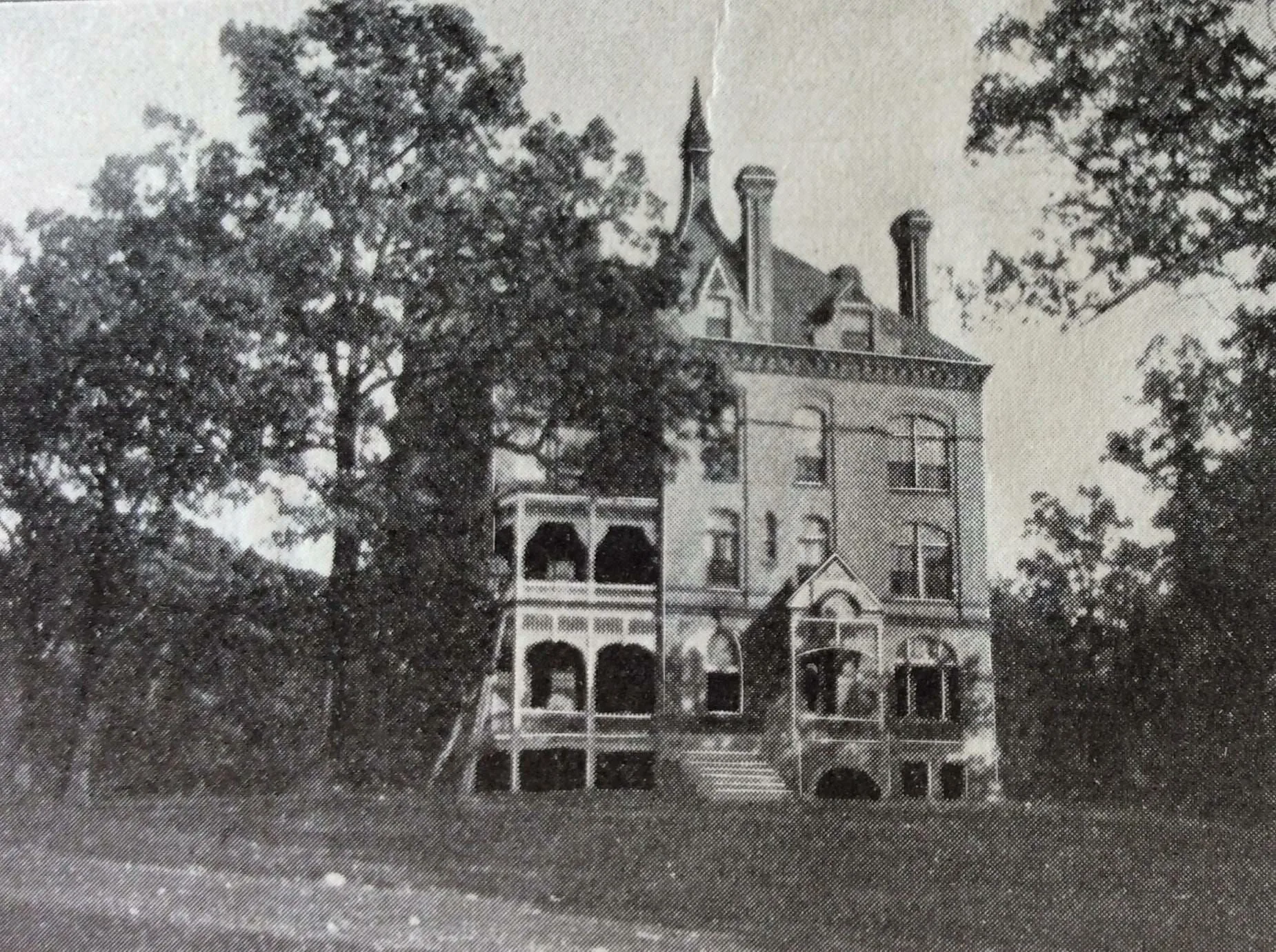 Havenwood Apartments and the Ghosts of Oakwood Sanitarium