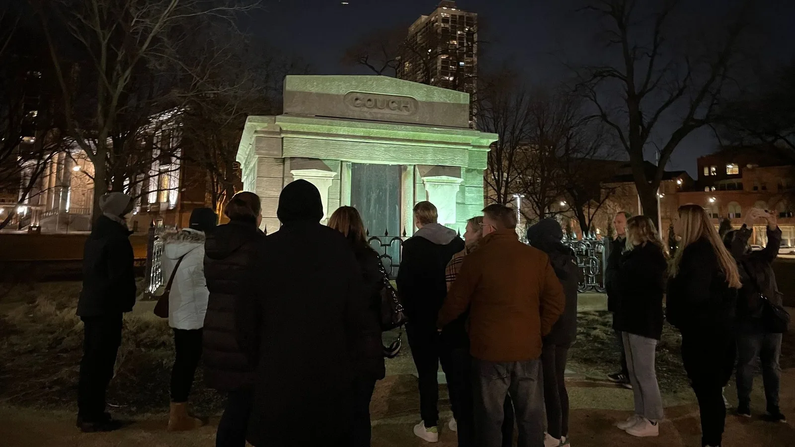 The Original Chicago Hauntings Ghost Tour