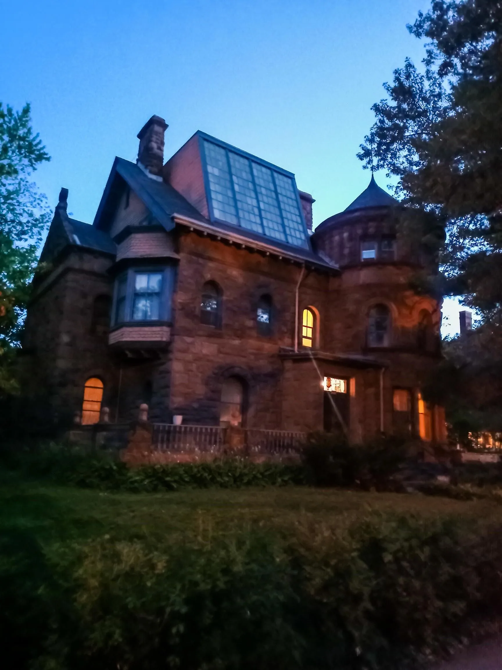 Griggs Mansion – The Most Haunted House in St. Paul